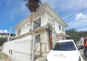 Foto 1 de Casa com 3 Quartos para alugar, 148m² em Aririu, Palhoça