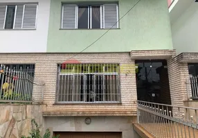 Foto 1 de Sobrado com 3 Quartos para alugar, 132m² em Vila Paiva, São Paulo