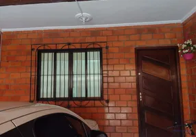 Foto 1 de Casa de Condomínio com 2 Quartos à venda, 100m² em Vila Voturua, São Vicente