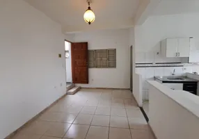 Foto 1 de Casa com 2 Quartos para alugar, 45m² em Jardim do Colégio, São Paulo