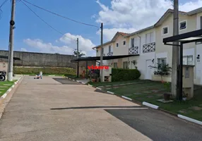 Foto 1 de Casa com 2 Quartos à venda, 60m² em Parque Rincao, Cotia