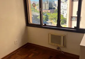 Foto 1 de Kitnet com 1 Quarto à venda, 27m² em Cidade Baixa, Porto Alegre