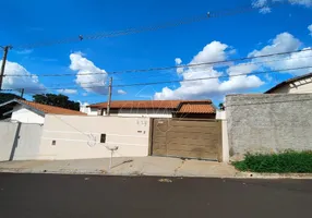 Foto 1 de Casa com 3 Quartos à venda, 112m² em Jardim Quitandinha, Araraquara