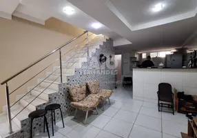 Foto 1 de Casa com 2 Quartos à venda, 100m² em Quintas, Natal