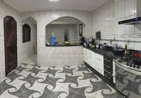 Foto 1 de Sobrado com 3 Quartos à venda, 240m² em Jardim Monte Cristo, Suzano