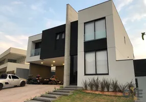 Foto 1 de Casa de Condomínio com 4 Quartos à venda, 460m² em Granja Viana, Carapicuíba