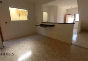 Foto 1 de Casa com 2 Quartos à venda, 75m² em Nova Mirim, Praia Grande