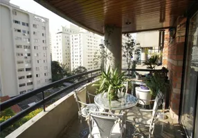 Foto 1 de Apartamento com 4 Quartos à venda, 220m² em Moema, São Paulo