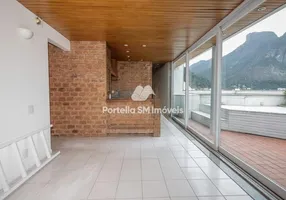 Foto 1 de Cobertura com 6 Quartos à venda, 580m² em Barra da Tijuca, Rio de Janeiro