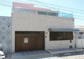 Foto 1 de Casa com 4 Quartos para alugar, 196m² em Lagoa Nova, Natal