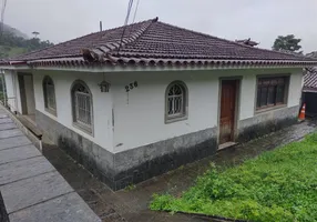 Foto 1 de Casa com 4 Quartos à venda, 300m² em Alto, Teresópolis