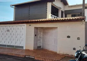 Foto 1 de Casa com 3 Quartos à venda, 294m² em , Santa Lúcia