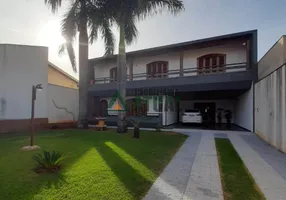 Foto 1 de Casa com 3 Quartos à venda, 264m² em Coliseu, Londrina