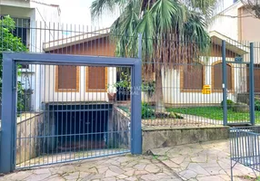 Foto 1 de Casa com 4 Quartos à venda, 272m² em Vila Ipiranga, Porto Alegre