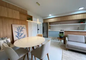 Foto 1 de Apartamento com 2 Quartos à venda, 52m² em Serraria, São José