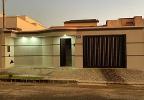 Foto 1 de Casa com 3 Quartos à venda, 150m² em Alto Umuarama, Uberlândia