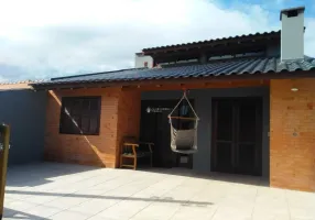 Foto 1 de Casa com 2 Quartos para alugar, 75m² em Areias de Palhocinha, Garopaba