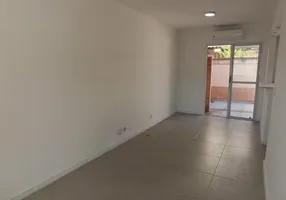 Foto 1 de Casa de Condomínio com 3 Quartos à venda, 108m² em Vargem Pequena, Rio de Janeiro