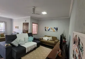 Foto 1 de Casa com 3 Quartos à venda, 176m² em Vila Rocha, Limeira