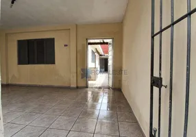 Foto 1 de Casa com 2 Quartos à venda, 101m² em Vila Tolstoi, São Paulo