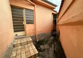 Foto 1 de Casa com 1 Quarto para alugar, 60m² em Pompéia, Belo Horizonte