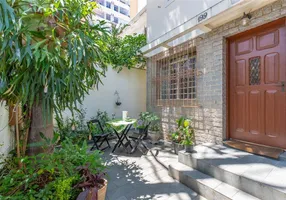 Foto 1 de Casa com 4 Quartos à venda, 150m² em Chácara Santo Antônio, São Paulo