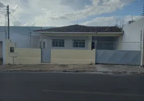 Foto 1 de Casa com 4 Quartos para alugar, 200m² em Boa Esperança, Cuiabá