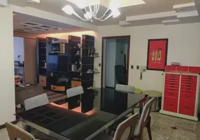 Foto 1 de Apartamento com 4 Quartos à venda, 250m² em Imbetiba, Macaé