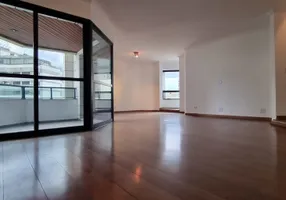 Foto 1 de Apartamento com 4 Quartos à venda, 210m² em Vila Uberabinha, São Paulo