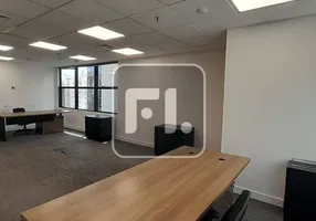 Foto 1 de Sala Comercial para alugar, 111m² em Vila Sao Francisco (Zona Sul), São Paulo