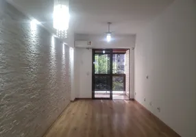 Foto 1 de Apartamento com 3 Quartos para alugar, 80m² em Freguesia- Jacarepaguá, Rio de Janeiro