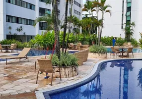 Foto 1 de Apartamento com 4 Quartos à venda, 158m² em Casa Forte, Recife
