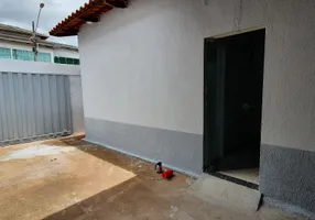 Foto 1 de Casa com 3 Quartos para alugar, 150m² em Solange Parque I, Goiânia