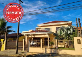 Foto 1 de Casa com 2 Quartos à venda, 270m² em Costa E Silva, Joinville
