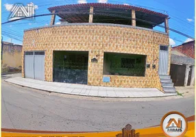 Foto 1 de Casa com 5 Quartos à venda, 207m² em Jóquei Clube, Fortaleza