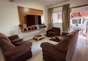 Foto 1 de Casa com 4 Quartos à venda, 256m² em Garavelo Residencial Park, Aparecida de Goiânia