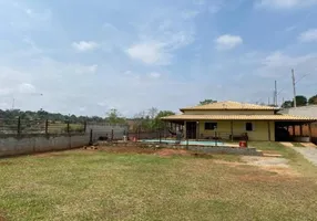 Foto 1 de Fazenda/Sítio com 3 Quartos à venda, 1000m² em Barreiro Rural, Taubaté