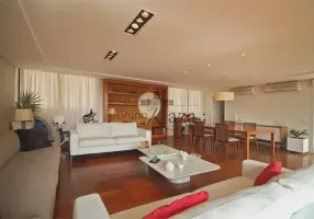 Foto 1 de Apartamento com 4 Quartos à venda, 250m² em Moema, São Paulo