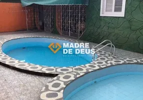 Foto 1 de Casa com 6 Quartos à venda, 196m² em Cidade dos Funcionários, Fortaleza