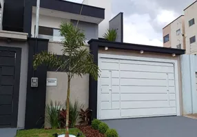 Foto 1 de Casa com 3 Quartos à venda, 210m² em Cidade Jardim, Goiânia