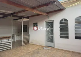 Foto 1 de Casa com 2 Quartos para alugar, 60m² em Terra Nova, Taubaté