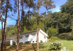 Foto 1 de Fazenda/Sítio com 3 Quartos à venda, 490m² em Itaipava, Petrópolis