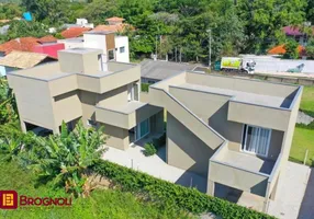 Foto 1 de Casa com 2 Quartos à venda, 199m² em Canto da Lagoa, Florianópolis