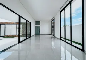 Foto 1 de Casa de Condomínio com 3 Quartos à venda, 270m² em Zona Sul, Uberlândia