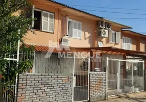 Foto 1 de Casa de Condomínio com 2 Quartos à venda, 83m² em Alto Petrópolis, Porto Alegre