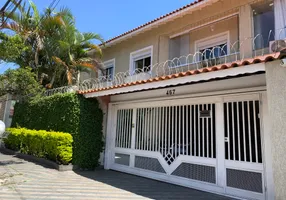 Foto 1 de Sobrado com 4 Quartos à venda, 259m² em Vila Pires, Santo André