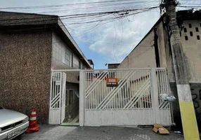 Foto 1 de Casa com 2 Quartos à venda, 150m² em Jardim Líder, São Paulo