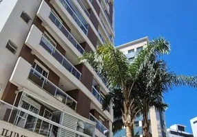 Foto 1 de Apartamento com 2 Quartos para alugar, 78m² em Centro, Florianópolis