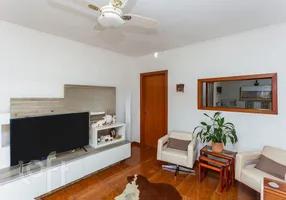 Foto 1 de Casa com 3 Quartos à venda, 180m² em São Sebastião, Porto Alegre