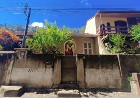 Foto 1 de Casa com 3 Quartos à venda, 74m² em Cascatinha, Petrópolis